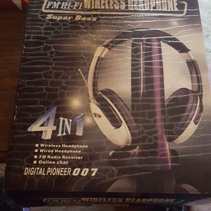 SOUNDLOGIC 4 In 1 Wireless Headphones - NEW Retail